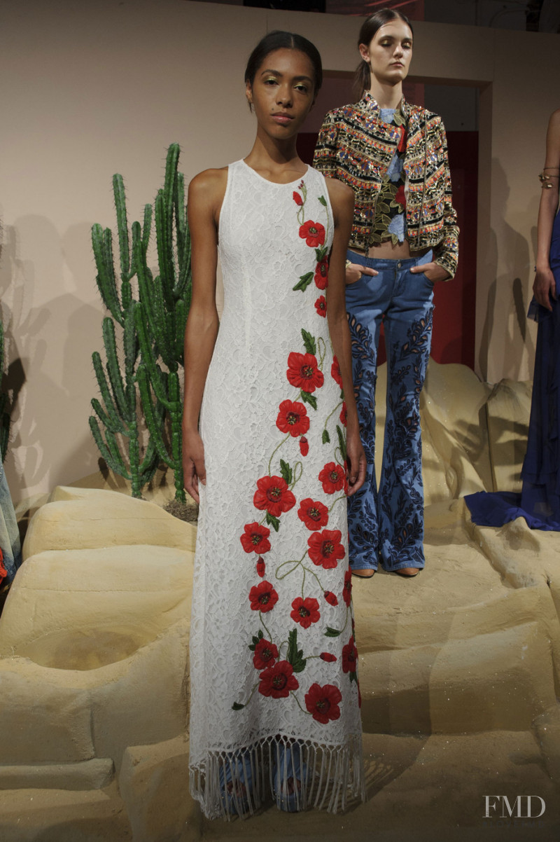 Alice + Olivia fashion show for Spring/Summer 2016