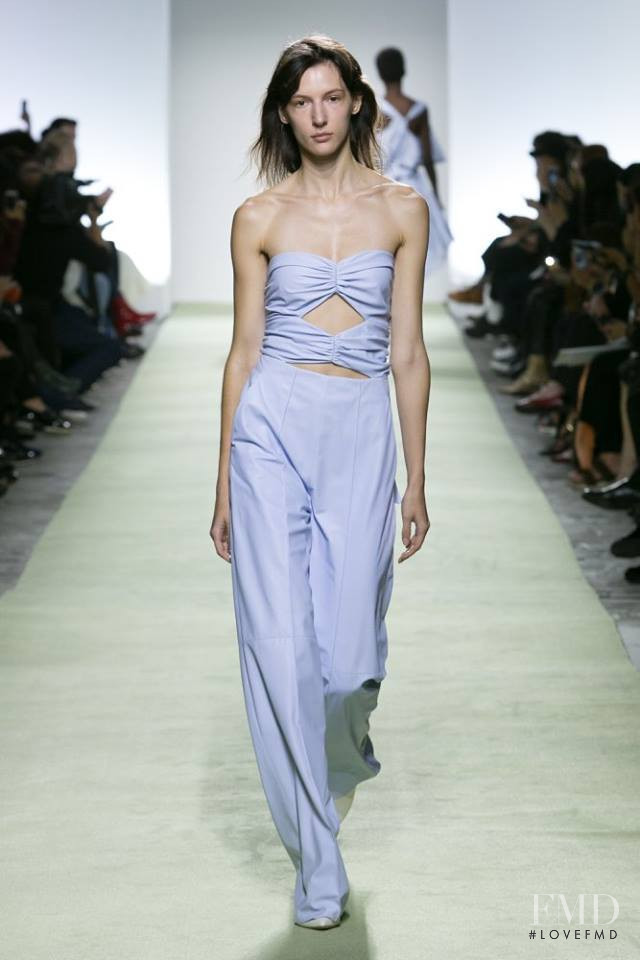 Karolina Laczkowska featured in  the DROMe fashion show for Spring/Summer 2018