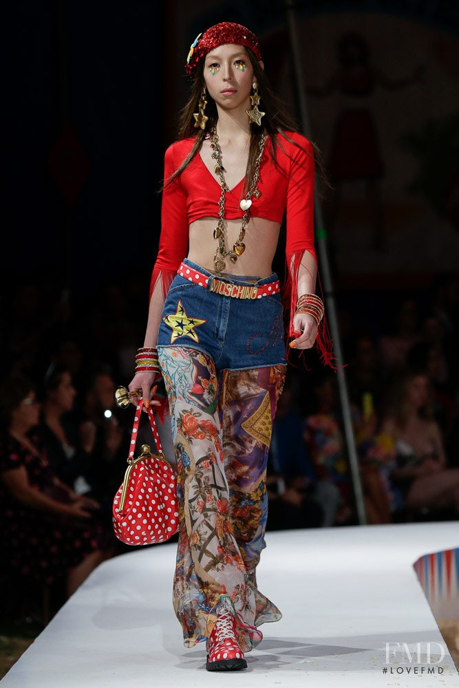 Issa Lish featured in  the Moschino fashion show for Resort 2019