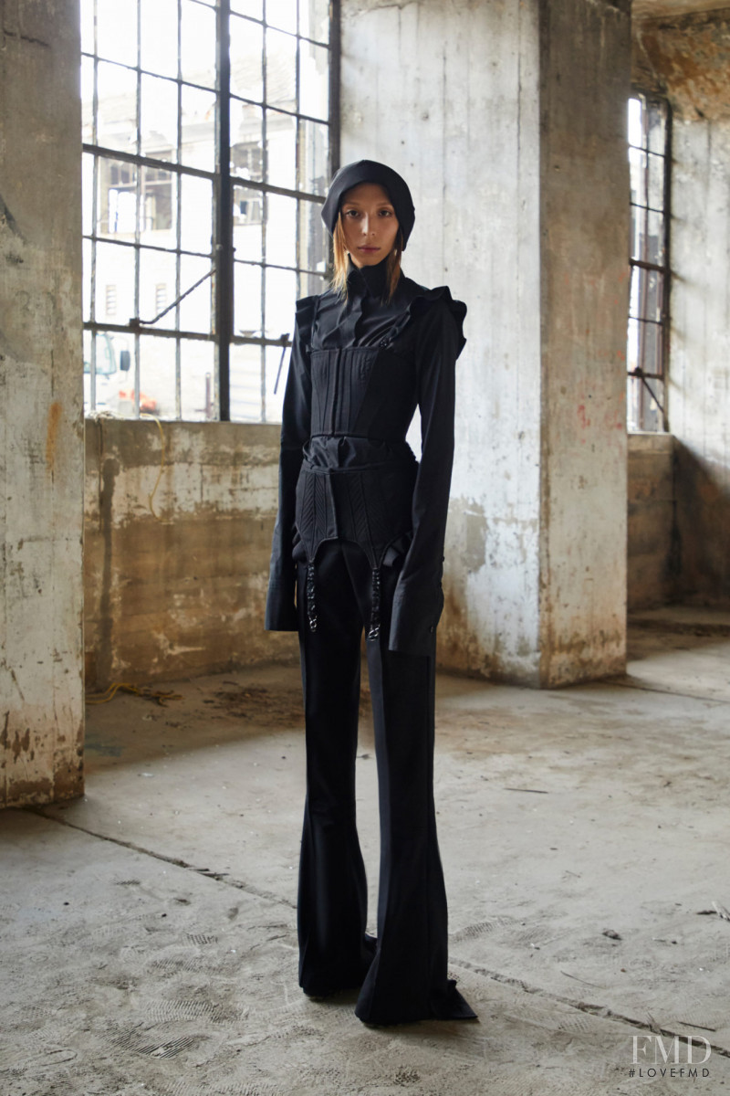 Issa Lish featured in  the Vera Wang lookbook for Spring/Summer 2018