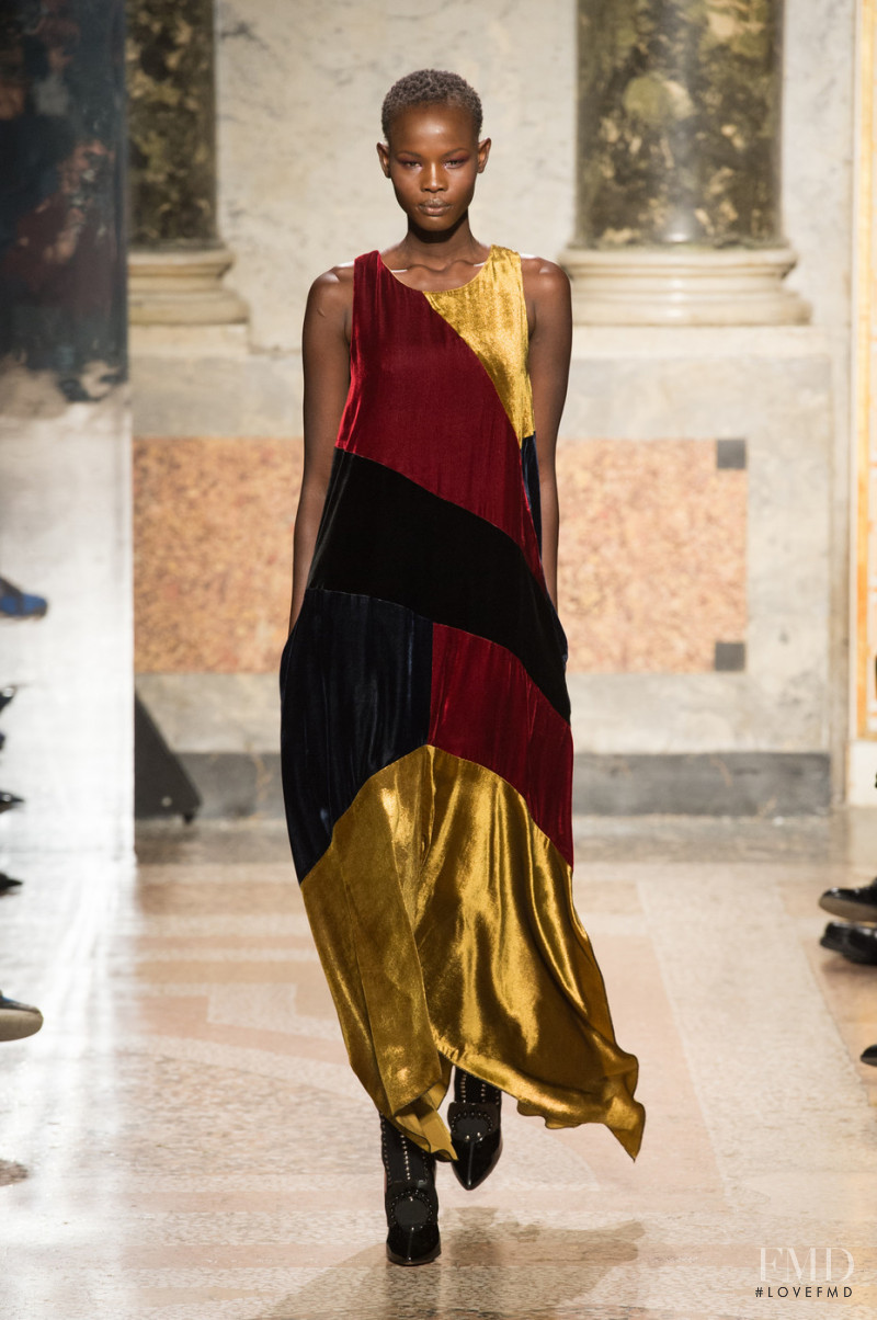 Shanelle Nyasiase featured in  the Angelo Marani fashion show for Autumn/Winter 2017