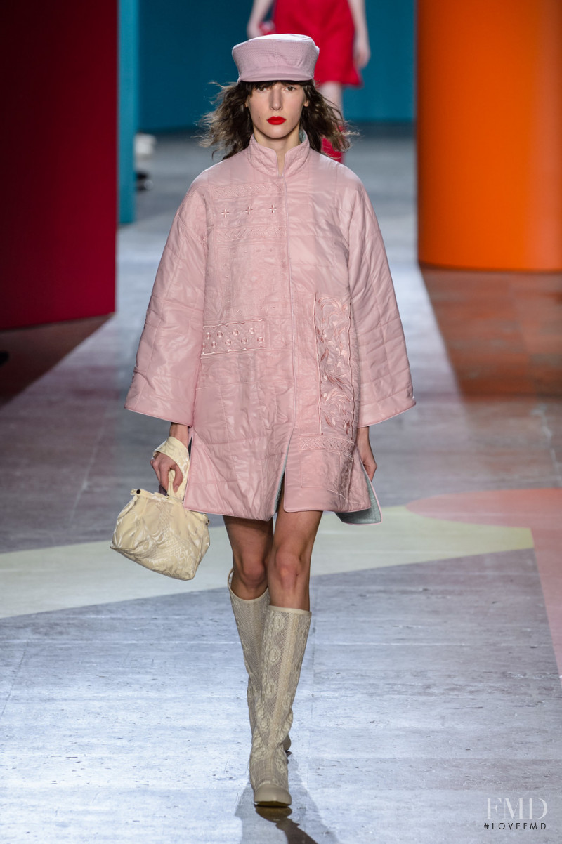 Karolina Laczkowska featured in  the Shiatzy Chen fashion show for Autumn/Winter 2018