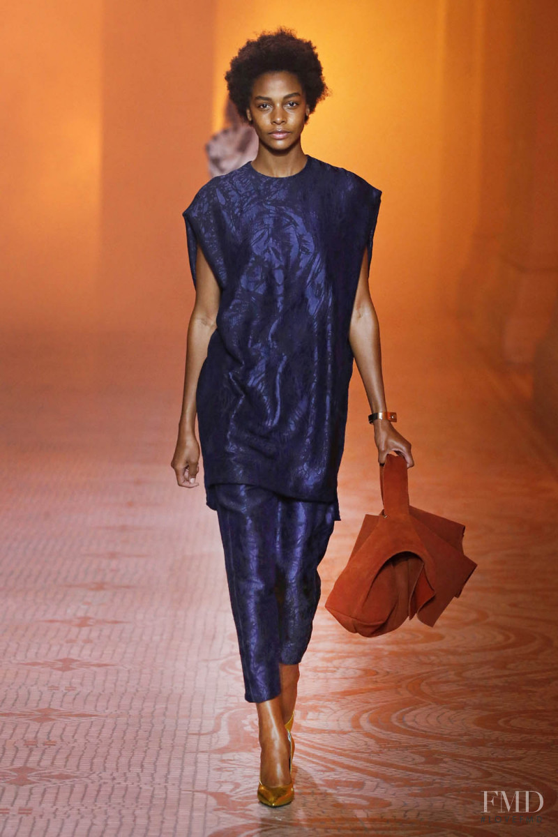 Karly Loyce featured in  the Poiret fashion show for Autumn/Winter 2018