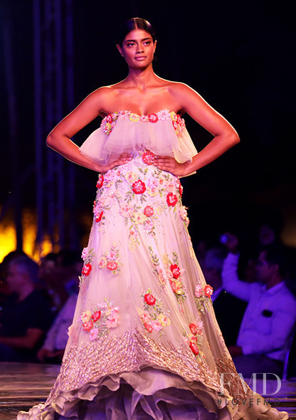 Manish Malhotra Pune fashion show for Summer 2018