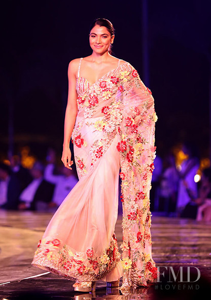 Manish Malhotra Pune fashion show for Summer 2018