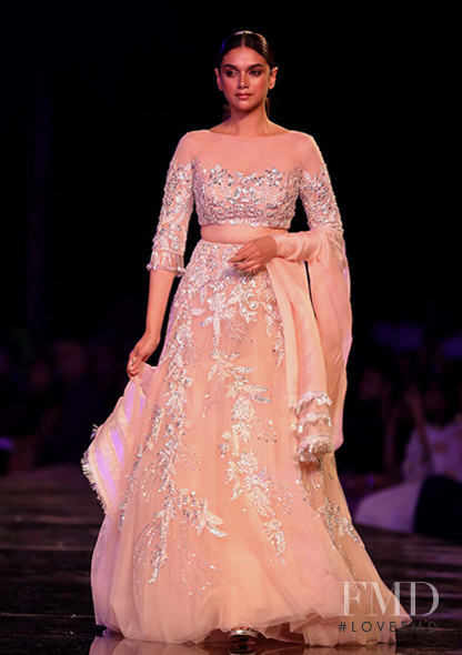 Manish Malhotra Pune fashion show for Summer 2018