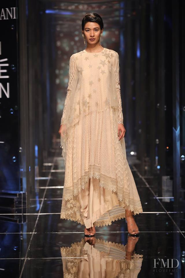 Tarun Tahiliani fashion show for Spring/Summer 2018