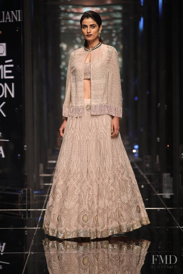 Tarun Tahiliani fashion show for Spring/Summer 2018