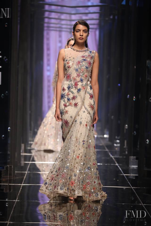 Tarun Tahiliani fashion show for Spring/Summer 2018