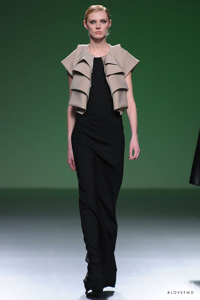 Olga Sherer featured in  the AA de Amaya Arzuaga fashion show for Autumn/Winter 2013