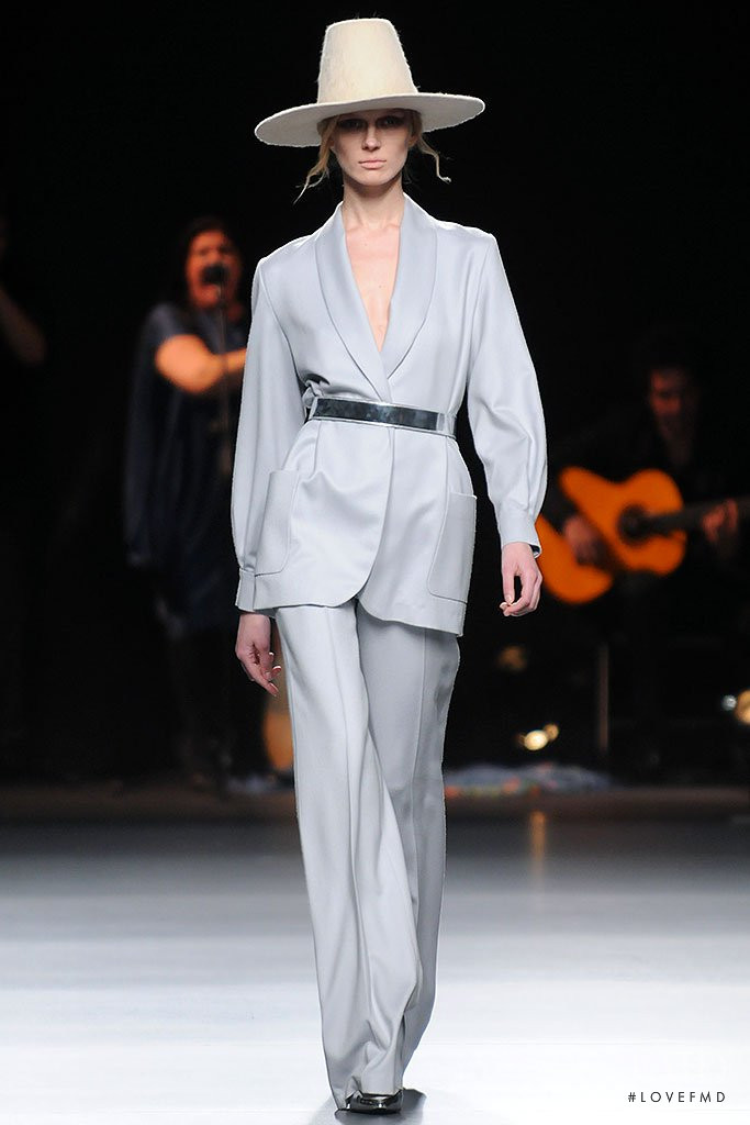 Olga Sherer featured in  the Duyos fashion show for Autumn/Winter 2013