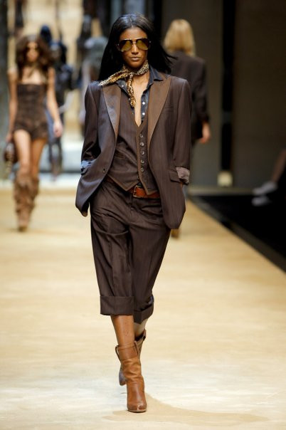Sessilee Lopez featured in  the D&G fashion show for Spring/Summer 2010