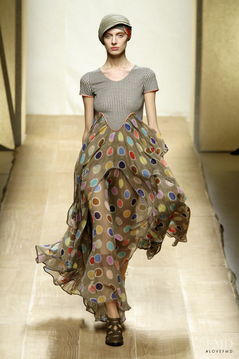 Olga Sherer featured in  the Wunderkind fashion show for Spring/Summer 2009