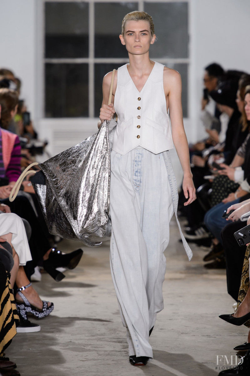 Lara Mullen featured in  the Proenza Schouler fashion show for Spring/Summer 2019