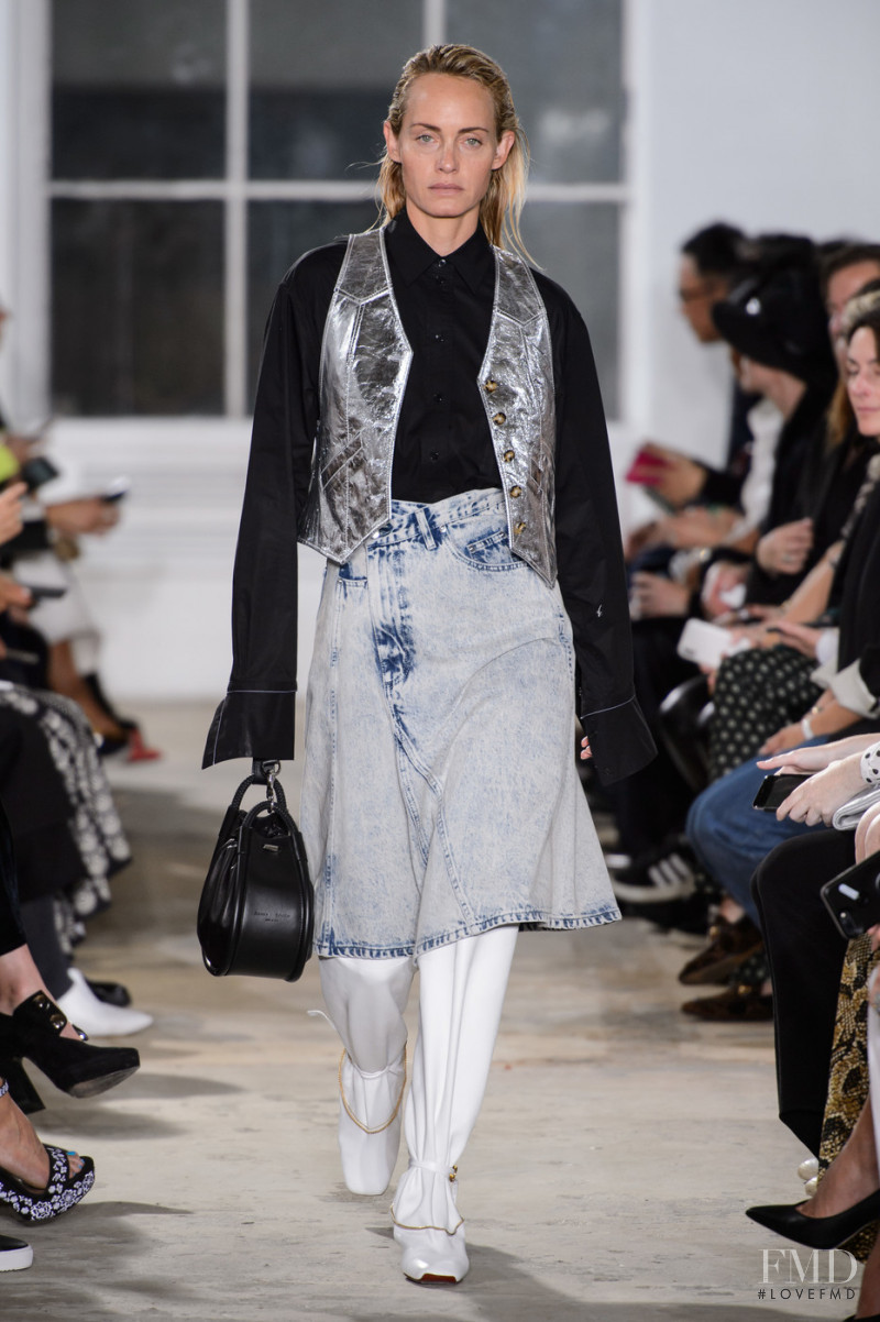 Amber Valletta featured in  the Proenza Schouler fashion show for Spring/Summer 2019
