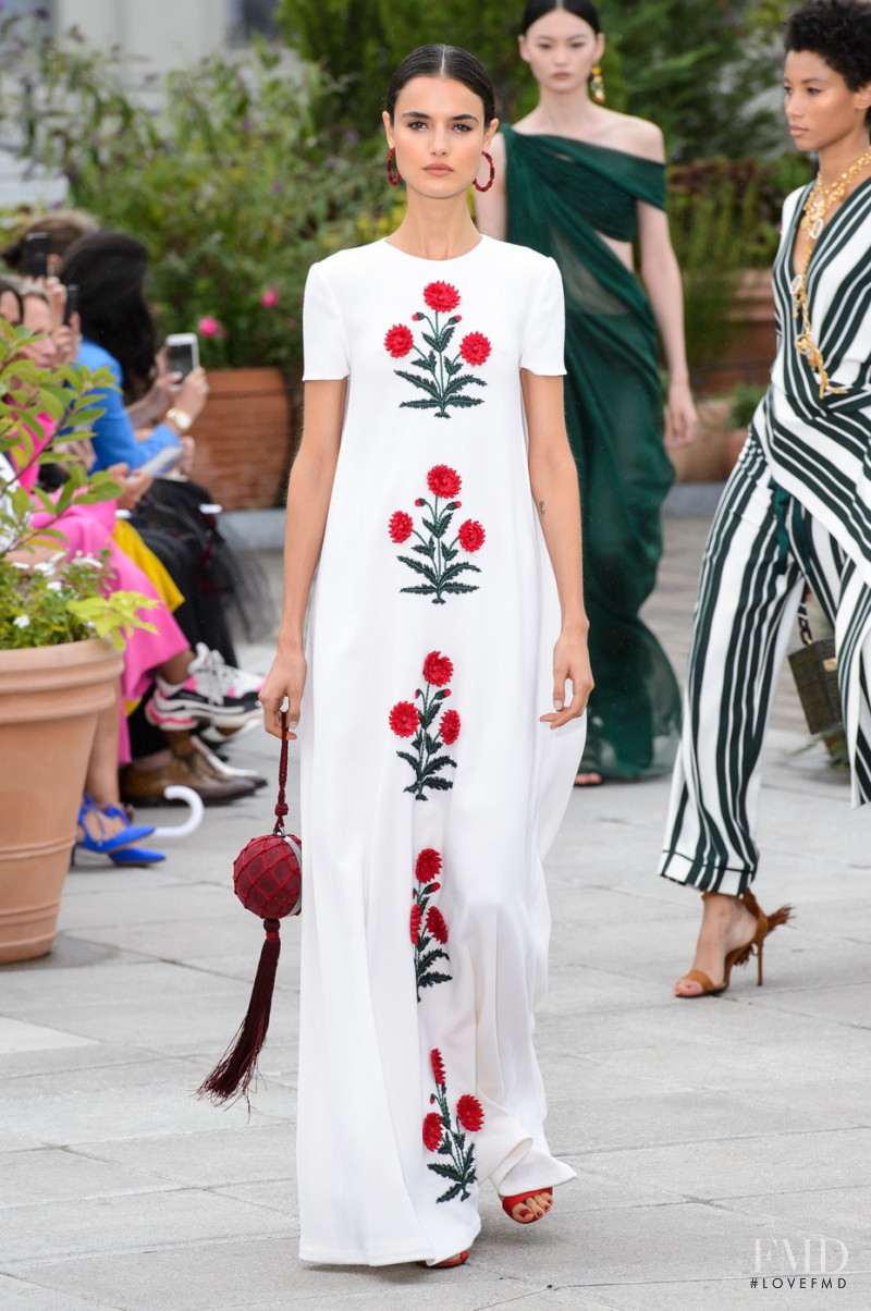 Blanca Padilla featured in  the Oscar de la Renta fashion show for Spring/Summer 2019