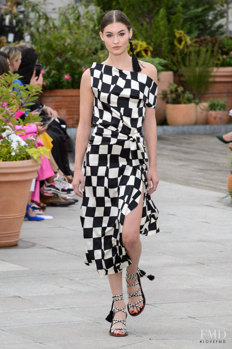 Grace Elizabeth featured in  the Oscar de la Renta fashion show for Spring/Summer 2019