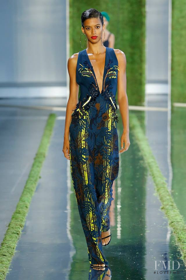 Jourdana Phillips featured in  the Cushnie Et Ochs fashion show for Spring/Summer 2019