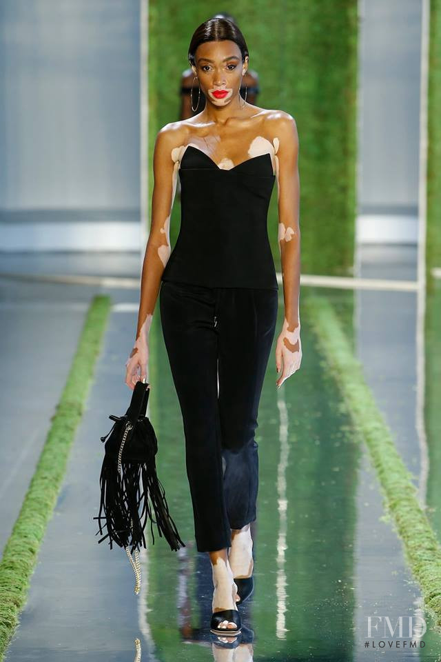 Winnie Chantelle Harlow featured in  the Cushnie Et Ochs fashion show for Spring/Summer 2019