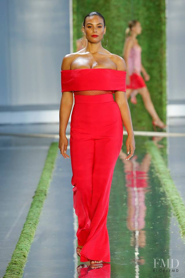 Marquita Pring featured in  the Cushnie Et Ochs fashion show for Spring/Summer 2019