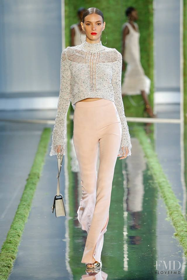 Natalia Sirotina featured in  the Cushnie Et Ochs fashion show for Spring/Summer 2019