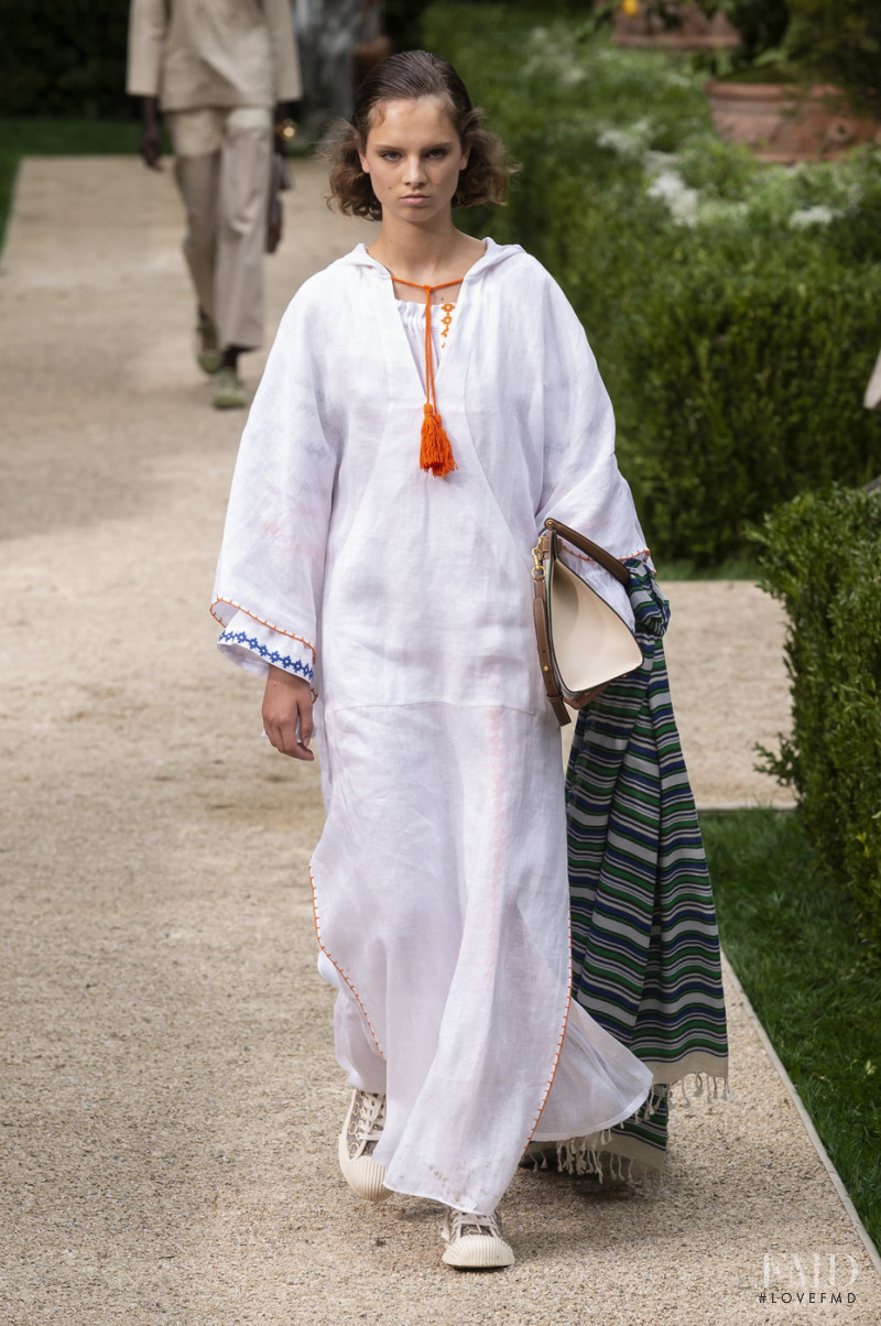 Giselle Norman featured in  the Tory Burch fashion show for Spring/Summer 2019