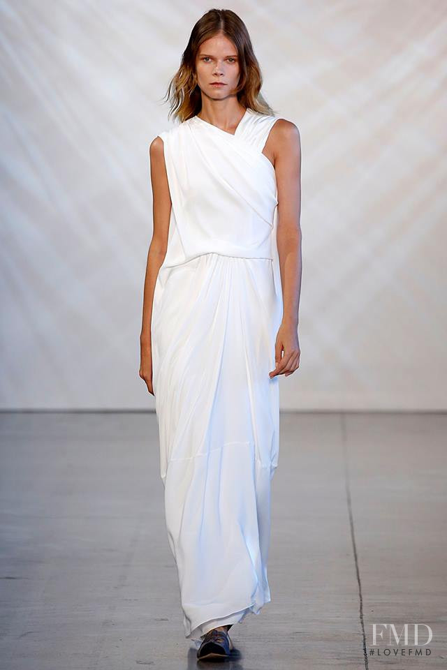 Irina Kravchenko featured in  the Noon By Noor fashion show for Spring/Summer 2019