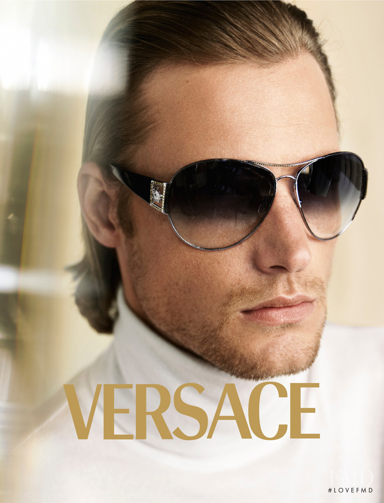 Versace advertisement for Autumn/Winter 2005