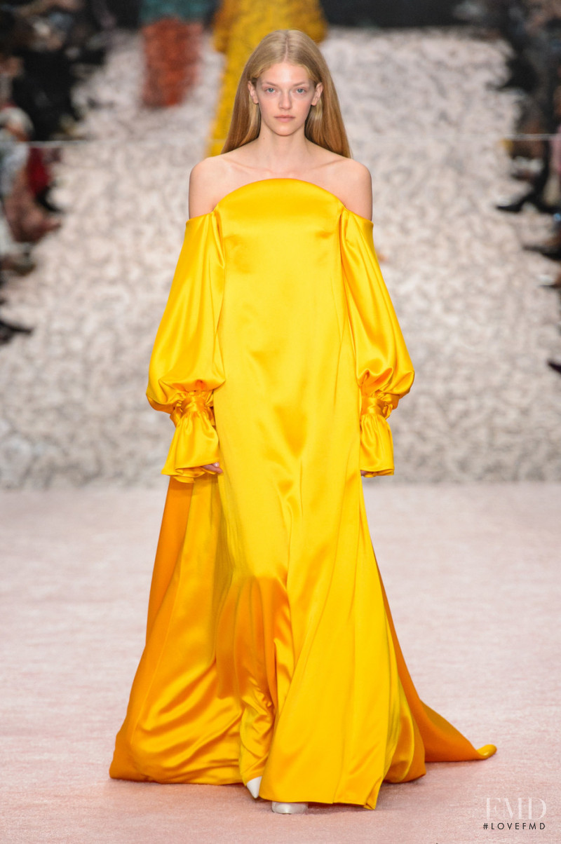 Eliza Kallmann featured in  the Carolina Herrera fashion show for Spring/Summer 2019