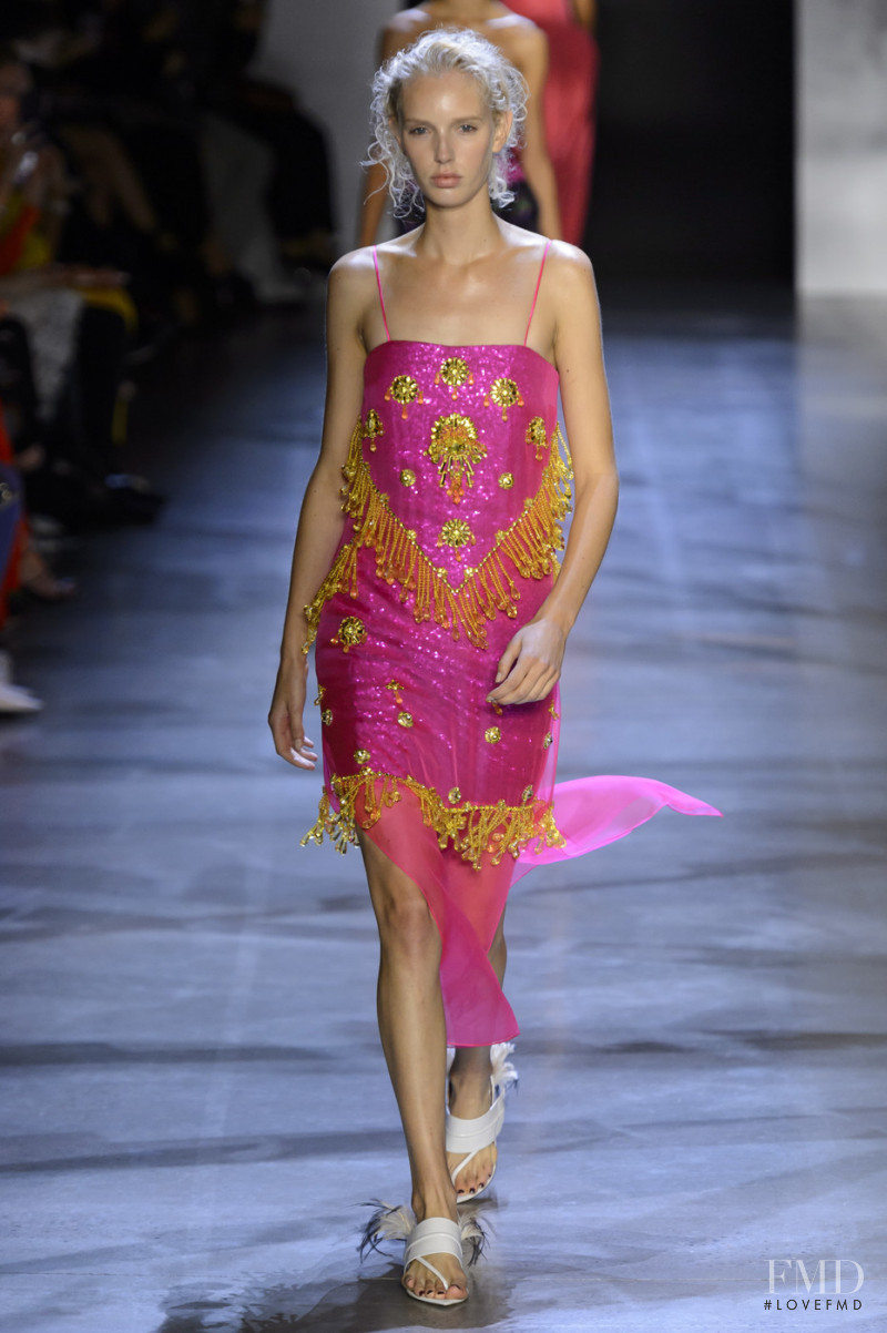 Jessie Bloemendaal featured in  the Prabal Gurung fashion show for Spring/Summer 2019