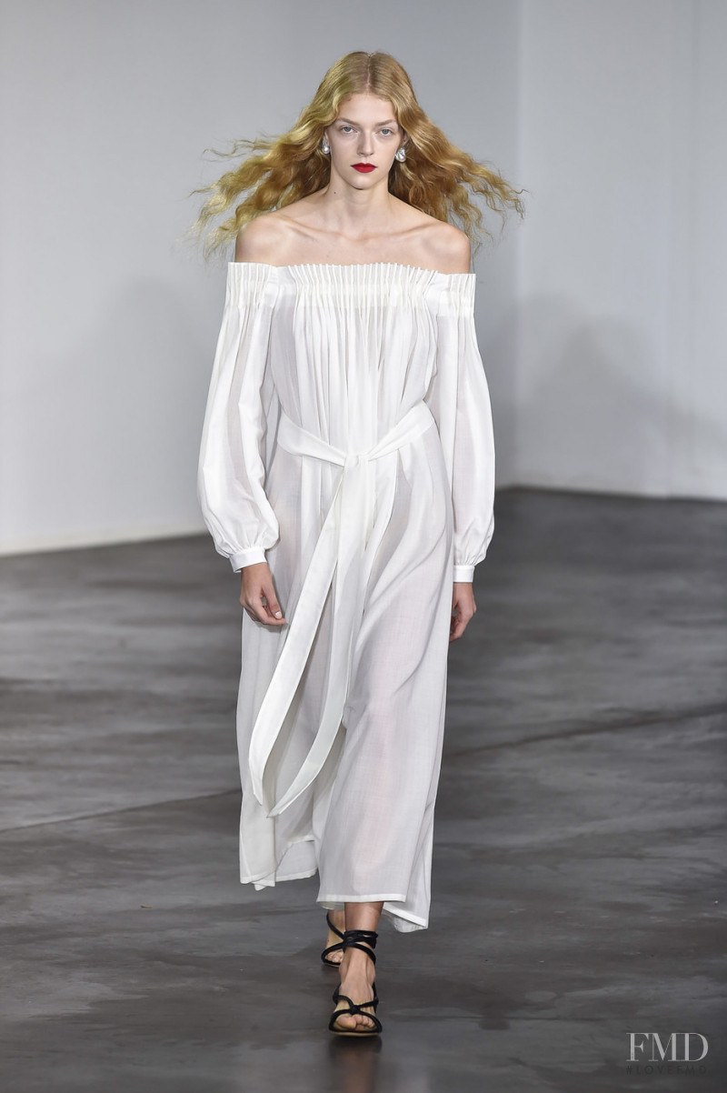 Eliza Kallmann featured in  the Gabriela Hearst fashion show for Spring/Summer 2019