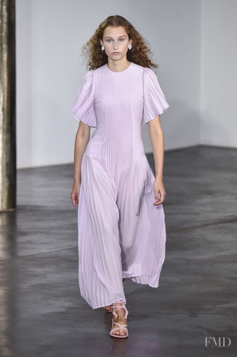 Elien Swalens featured in  the Gabriela Hearst fashion show for Spring/Summer 2019