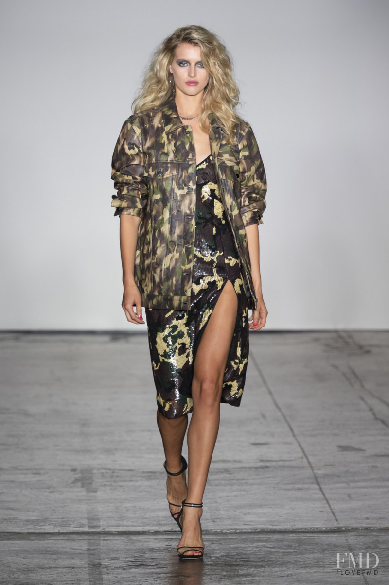 Nicole Miller fashion show for Spring/Summer 2019