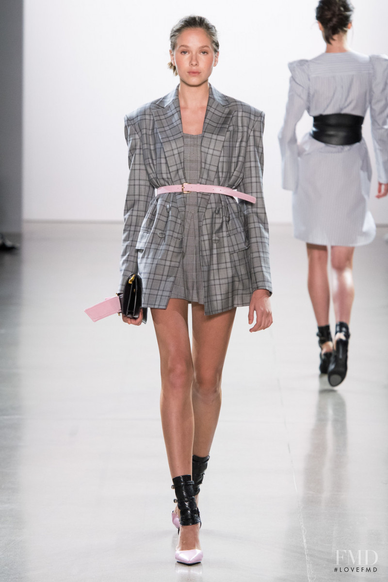 Taoray Wang fashion show for Spring/Summer 2019