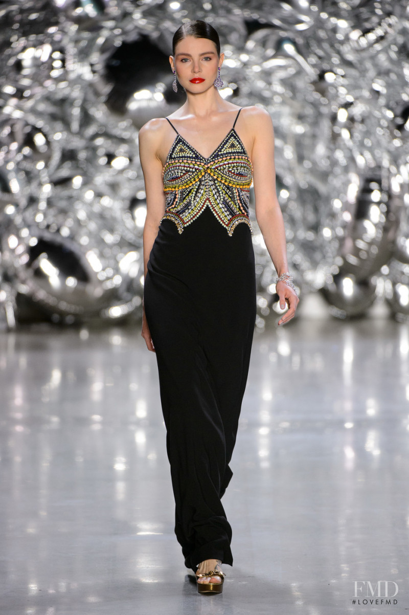 Naeem Khan fashion show for Spring/Summer 2019