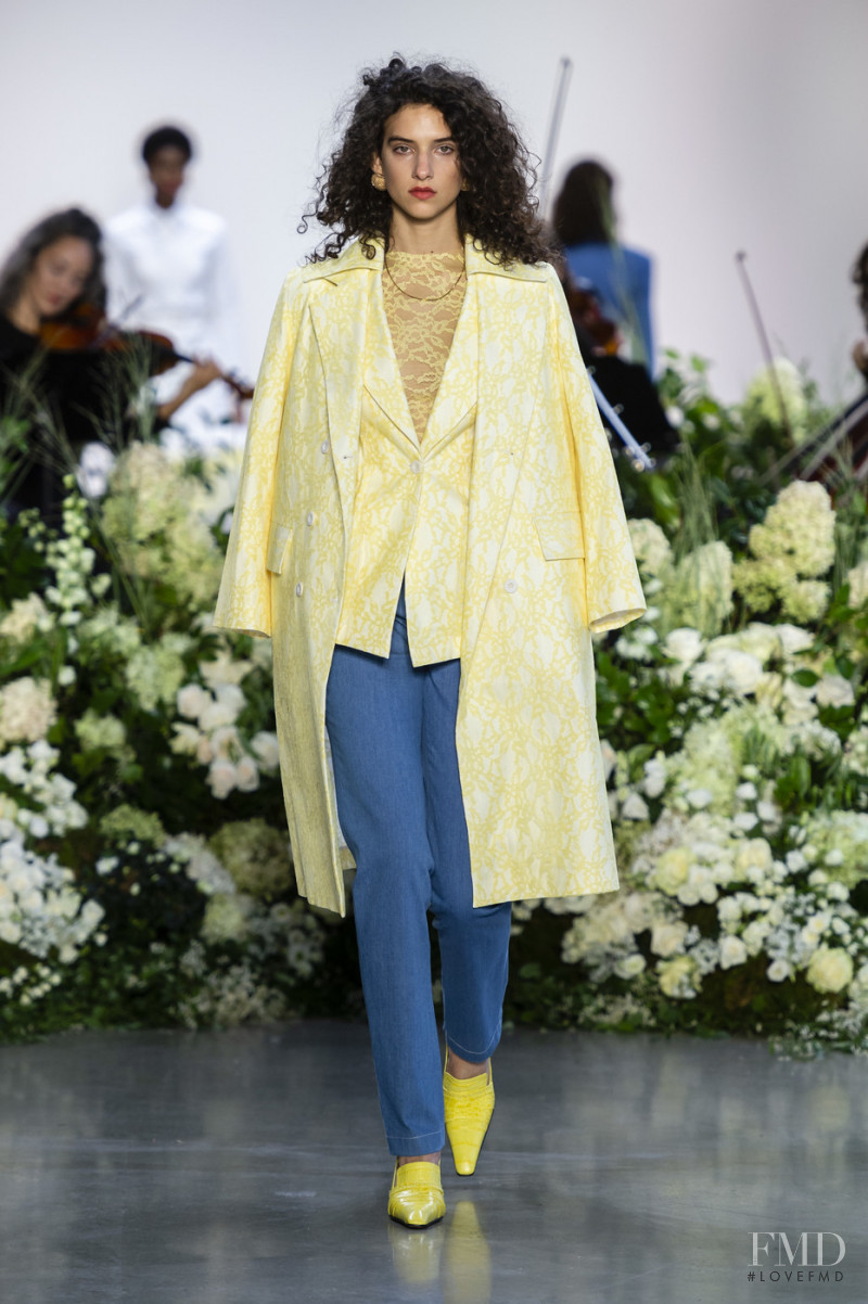 Zwaantje Bijl featured in  the Calvin Luo fashion show for Spring/Summer 2019