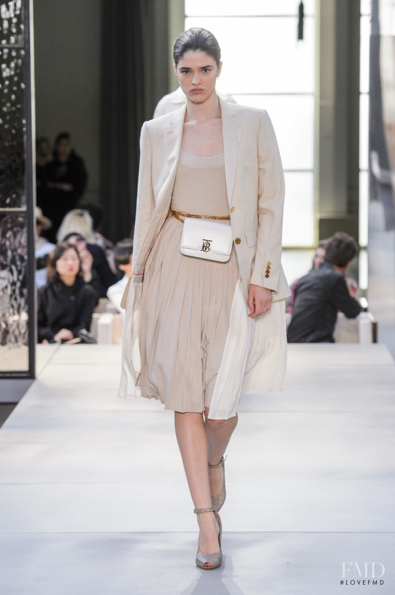 Alexandra Maria Micu featured in  the Burberry fashion show for Spring/Summer 2019