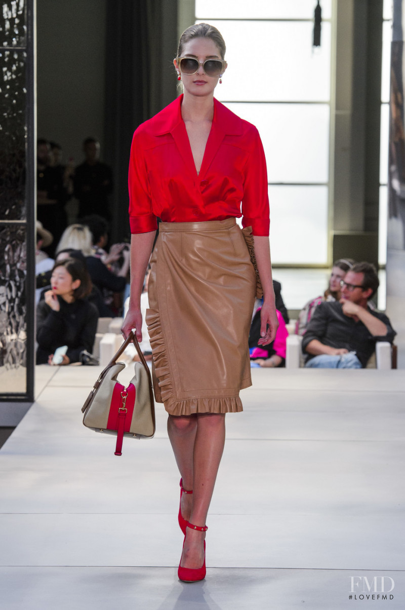 Georgiana Zloteanu featured in  the Burberry fashion show for Spring/Summer 2019
