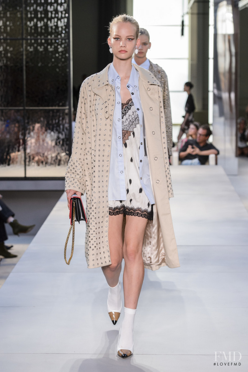 Lilla Molnar featured in  the Burberry fashion show for Spring/Summer 2019