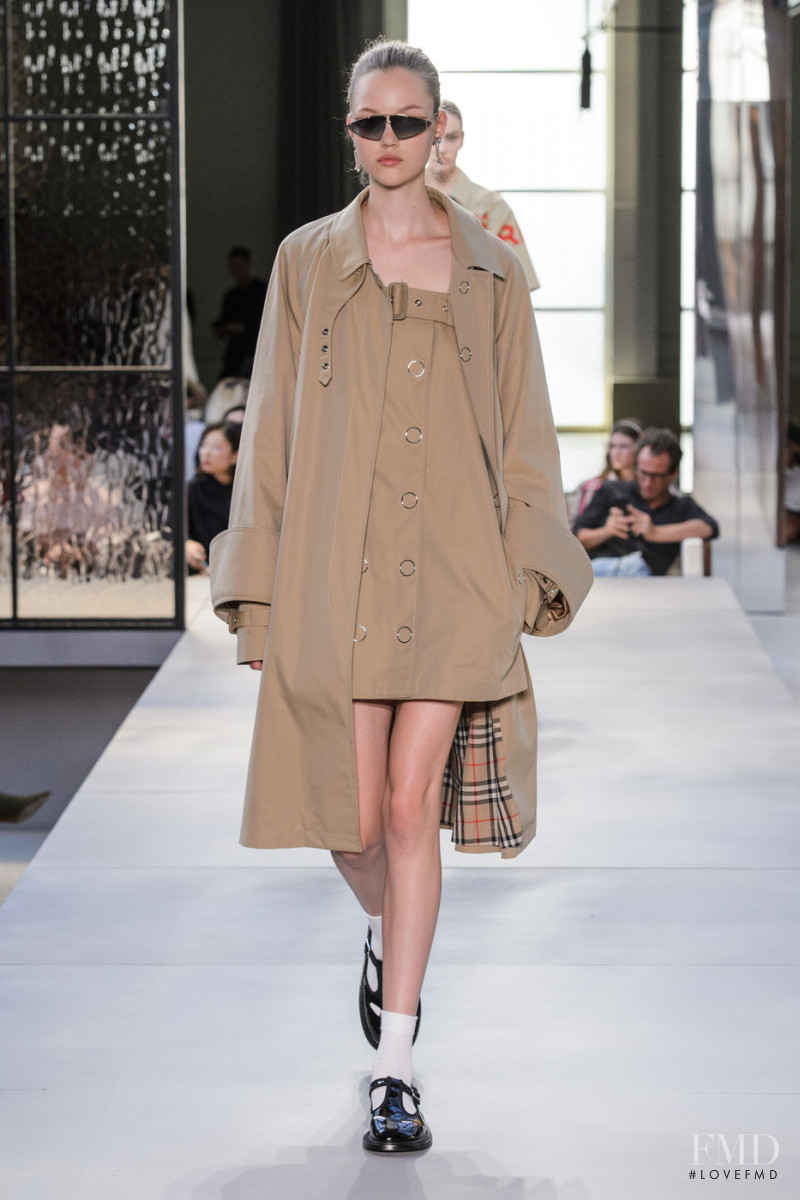 Noor Chaltin featured in  the Burberry fashion show for Spring/Summer 2019