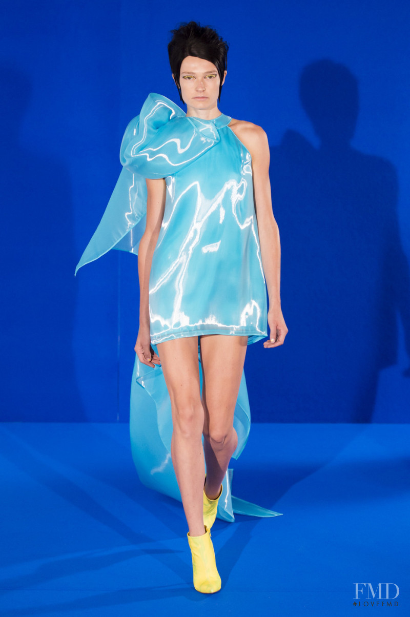 Laura Schoenmakers featured in  the Halpern fashion show for Spring/Summer 2019