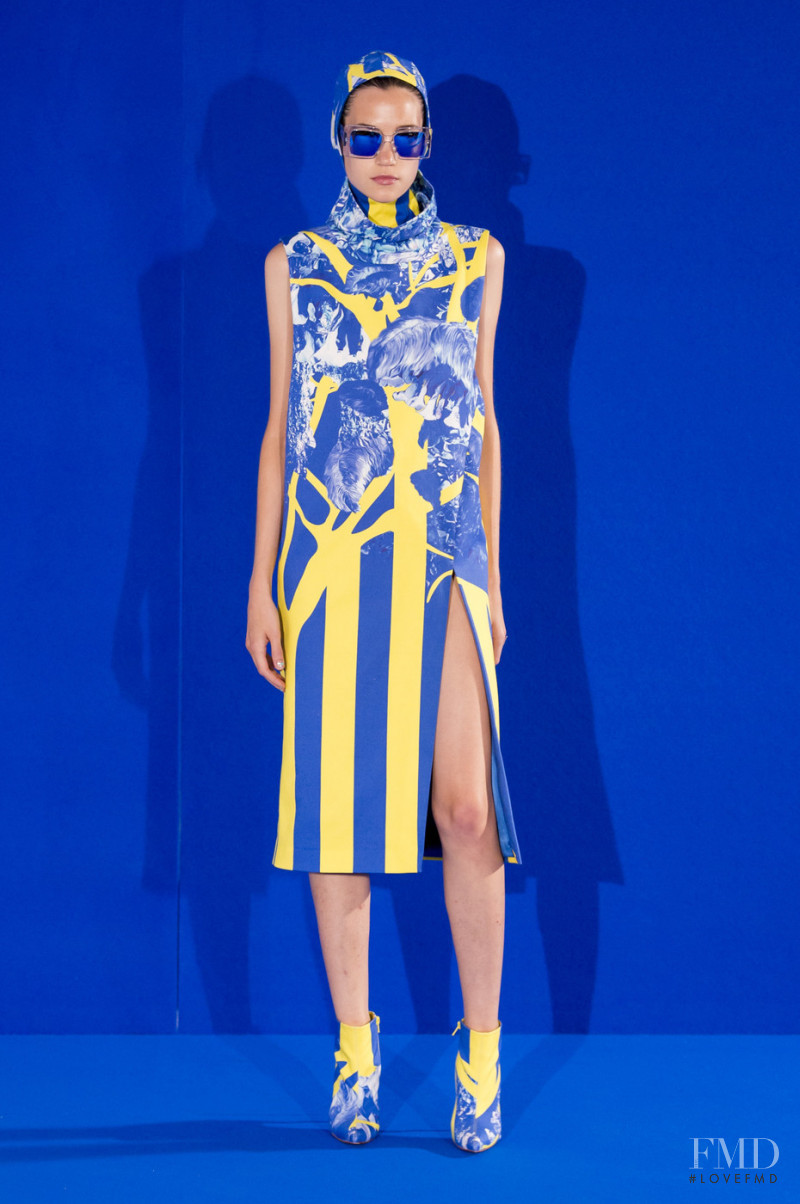 Johanna Defant featured in  the Halpern fashion show for Spring/Summer 2019