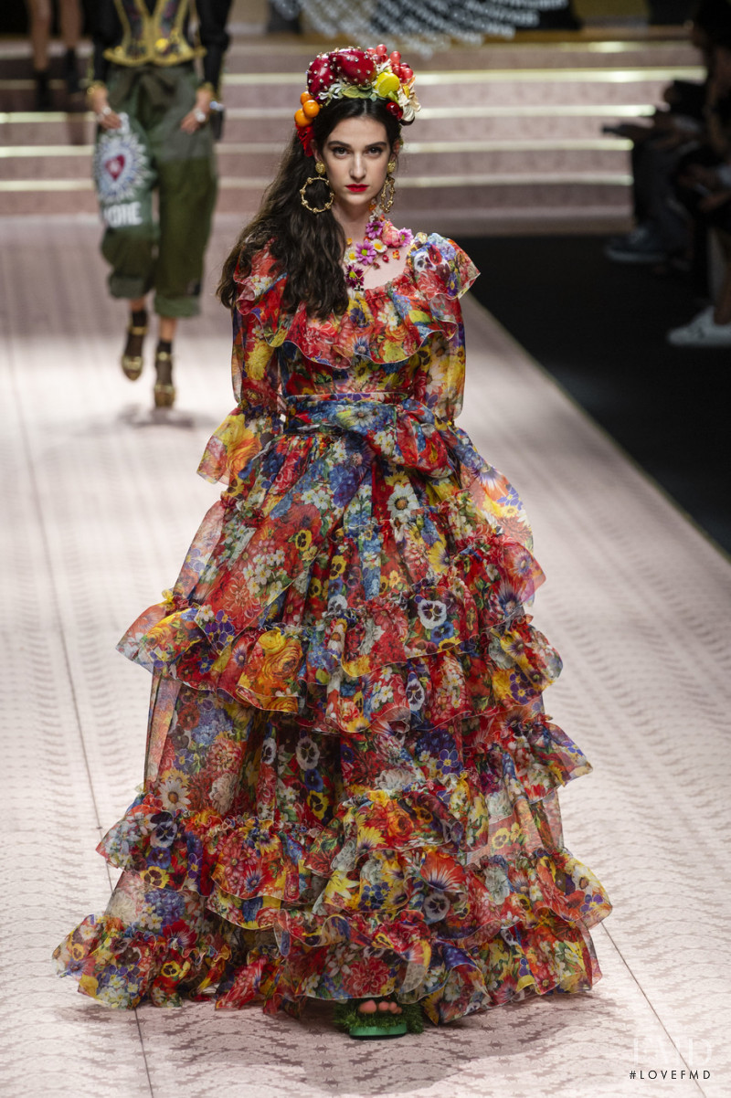 Camilla Dobrovich featured in  the Dolce & Gabbana fashion show for Spring/Summer 2019
