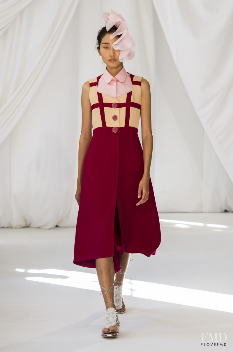 Leah Bing Bin Chen featured in  the Delpozo fashion show for Spring/Summer 2019