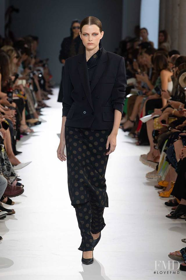 Louise Robert featured in  the Max Mara fashion show for Spring/Summer 2019