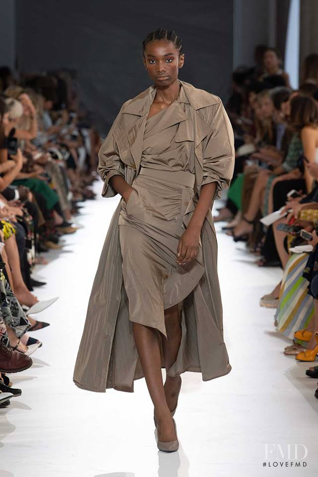 Imari Karanja featured in  the Max Mara fashion show for Spring/Summer 2019