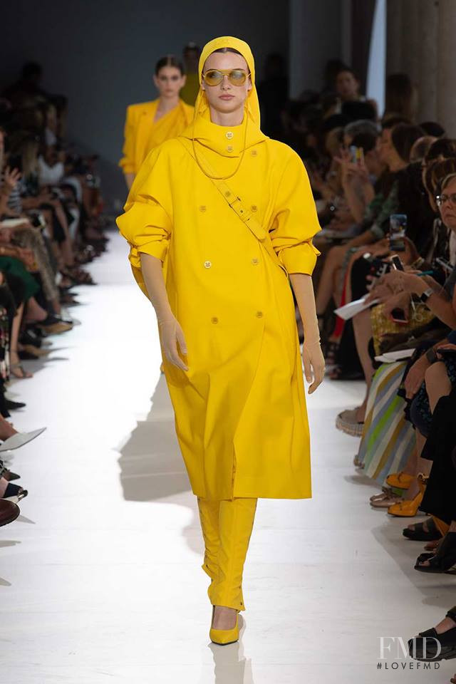 Sara Dijkink featured in  the Max Mara fashion show for Spring/Summer 2019