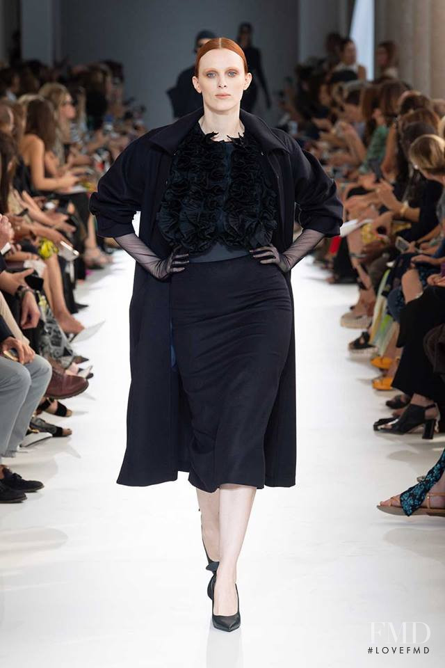 Karen Elson featured in  the Max Mara fashion show for Spring/Summer 2019