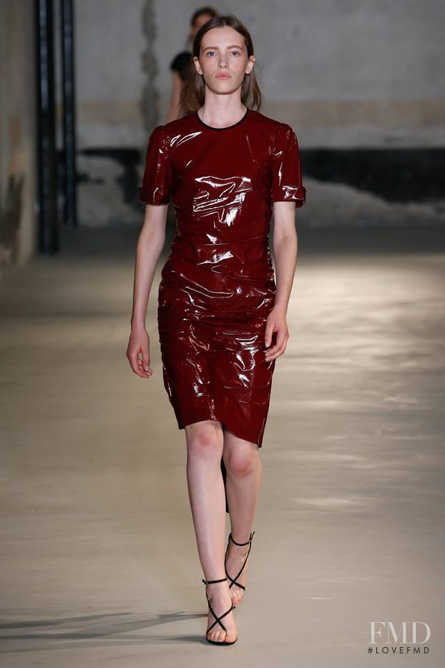 Clara Potter featured in  the N° 21 fashion show for Spring/Summer 2019
