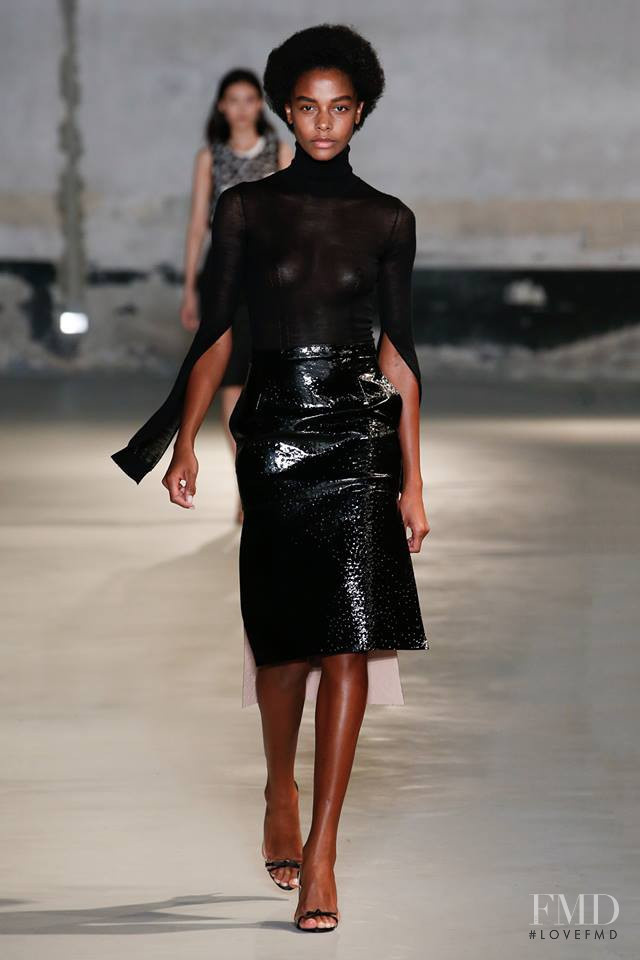 Karly Loyce featured in  the N° 21 fashion show for Spring/Summer 2019